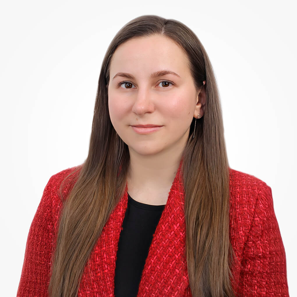 Елена Савинова